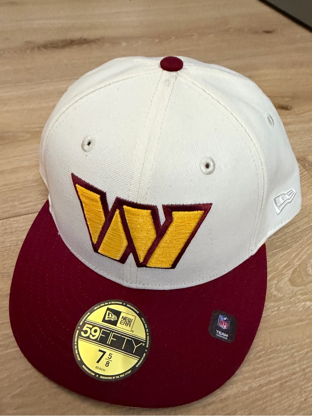 New Era Washington Commanders Fitted Hat 7 5/8 - Brand New